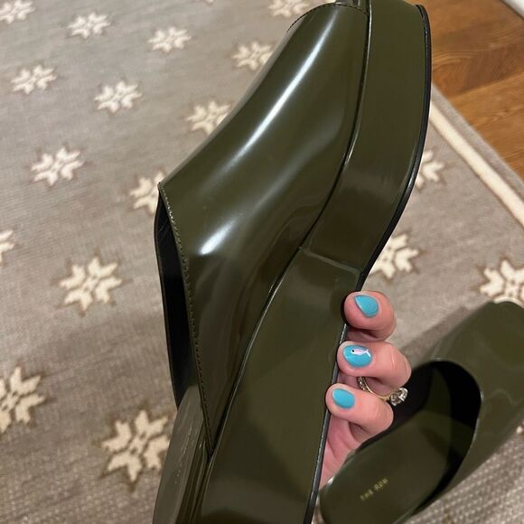 The Row Patent Leather Flatform Open Toe Mule in Olive size 38 - Picture 6 of 11
